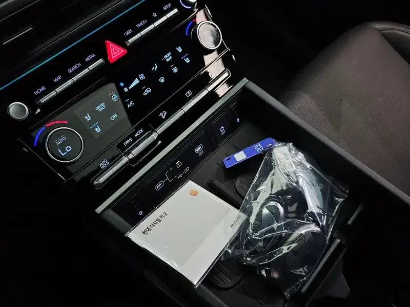 2025 Hyundai Santa Fe с пробегом 9 030 км