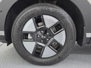 2025 Hyundai Santa Fe с пробегом 9 581 км
