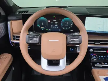 2025 Hyundai Santa Fe с пробегом 9 581 км