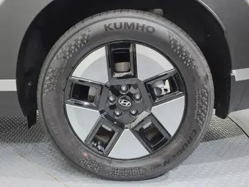 2025 Hyundai Santa Fe с пробегом 9 581 км