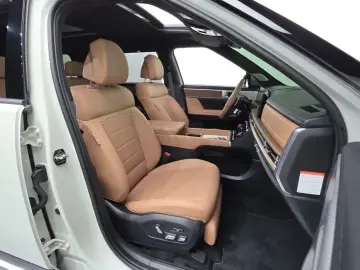 2025 Hyundai Santa Fe с пробегом 9 581 км