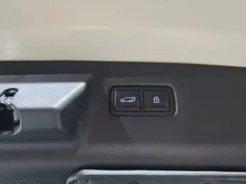 2025 Hyundai Santa Fe с пробегом 9 581 км