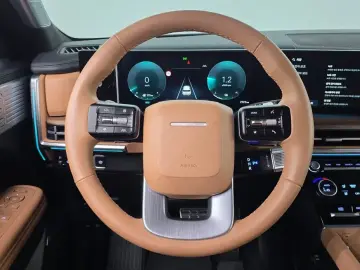 2025 Hyundai Santa Fe с пробегом 7 721 км