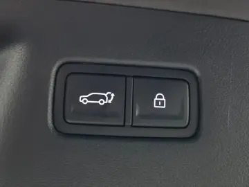 2025 Hyundai Santa Fe с пробегом 7 721 км