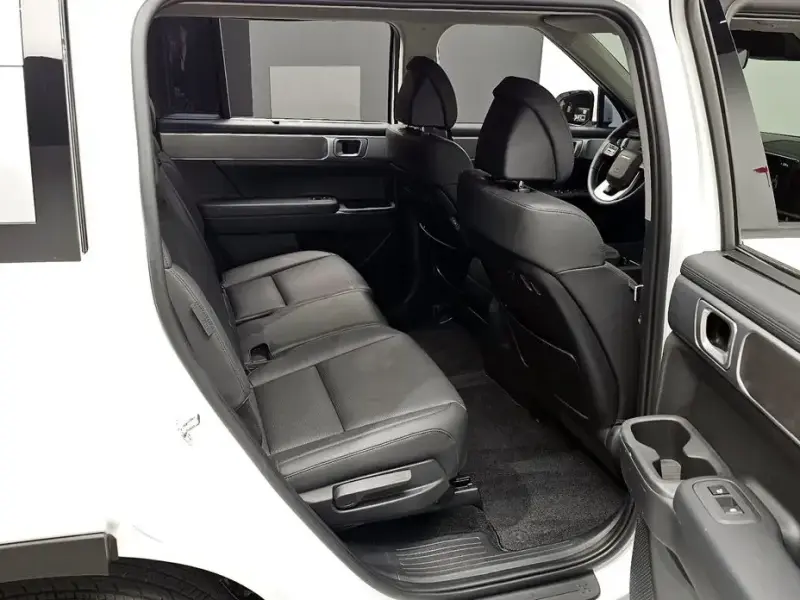 2023 Hyundai Santa Fe с пробегом 30 313 км