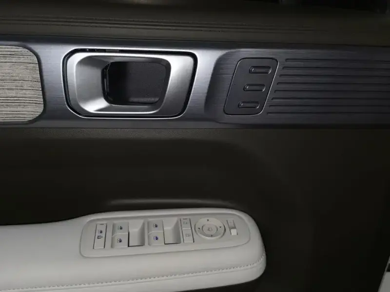 2024 Hyundai Santa Fe с пробегом 21 346 км