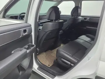 2024 Hyundai Santa Fe с пробегом 24 364 км