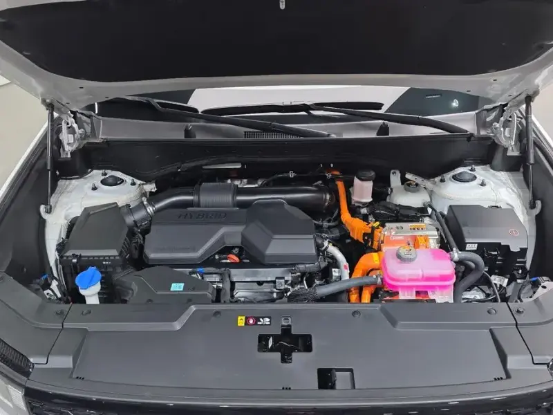 2025 Hyundai Santa Fe с пробегом 15 595 км