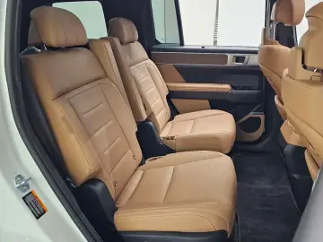 2025 Hyundai Santa Fe с пробегом 15 595 км