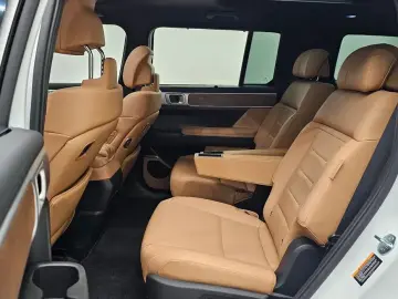 2025 Hyundai Santa Fe с пробегом 15 595 км