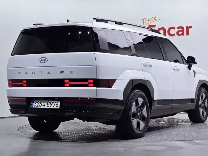 2023 Hyundai Santa Fe с пробегом 33 618 км