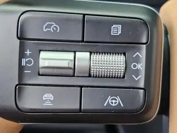 2025 Hyundai Santa Fe с пробегом 15 595 км