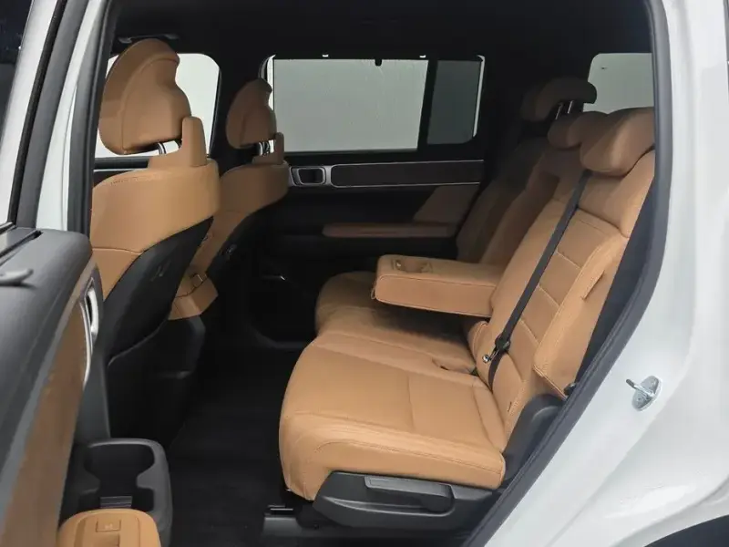 2023 Hyundai Santa Fe с пробегом 33 618 км