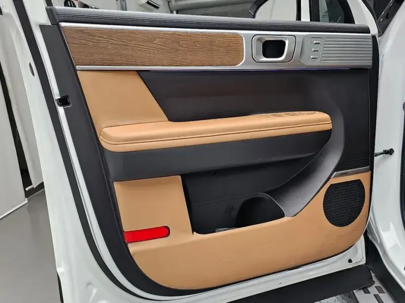2025 Hyundai Santa Fe с пробегом 15 595 км
