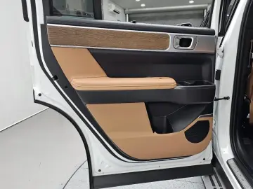 2025 Hyundai Santa Fe с пробегом 15 595 км