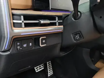 2025 Hyundai Santa Fe с пробегом 15 595 км