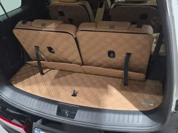 2025 Hyundai Santa Fe с пробегом 15 595 км