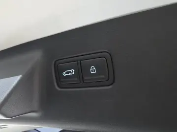 2025 Hyundai Santa Fe с пробегом 15 595 км