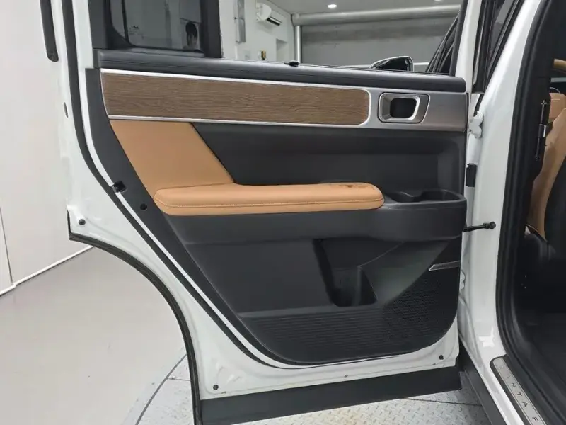 2023 Hyundai Santa Fe с пробегом 33 618 км