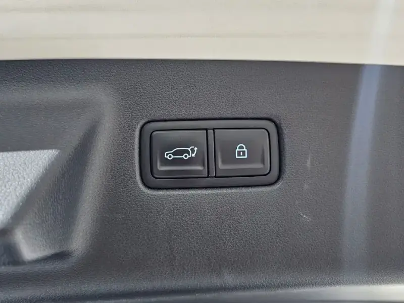 2023 Hyundai Santa Fe с пробегом 33 618 км