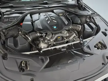 2022 BMW 8 серии с пробегом 51 173 км