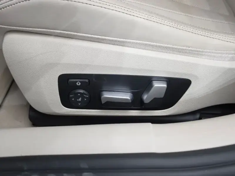 2022 BMW 8 серии с пробегом 51 173 км