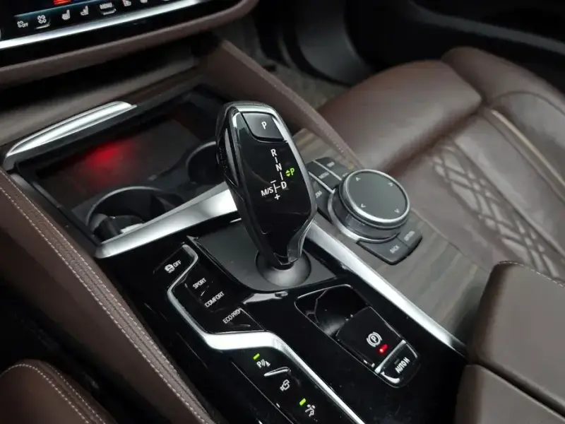 2021 BMW 6 серии с пробегом 123 917 км