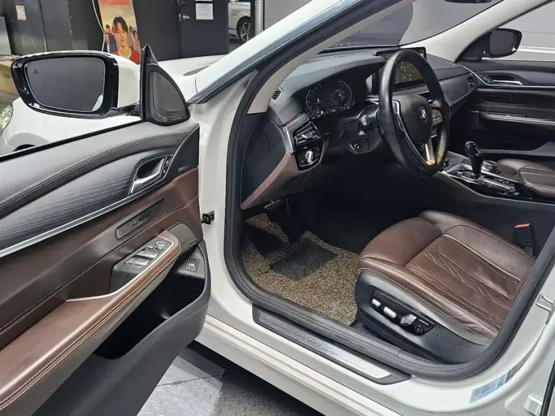 2021 BMW 6 серии с пробегом 79 647 км