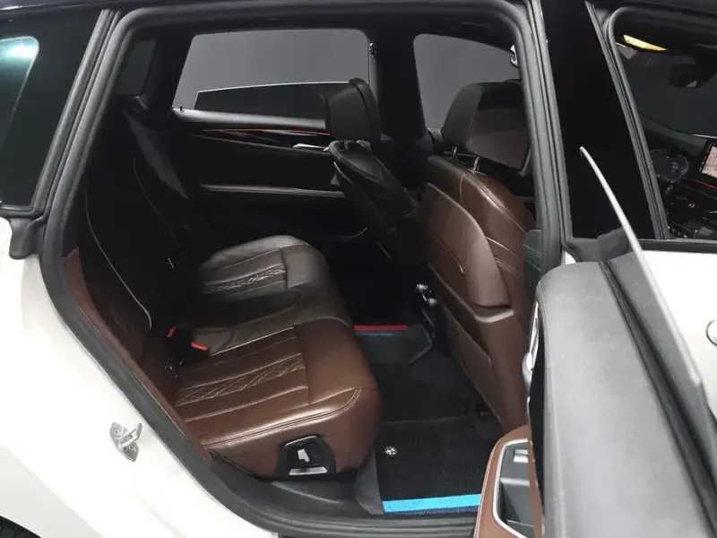 2021 BMW 6 серии с пробегом 97 018 км
