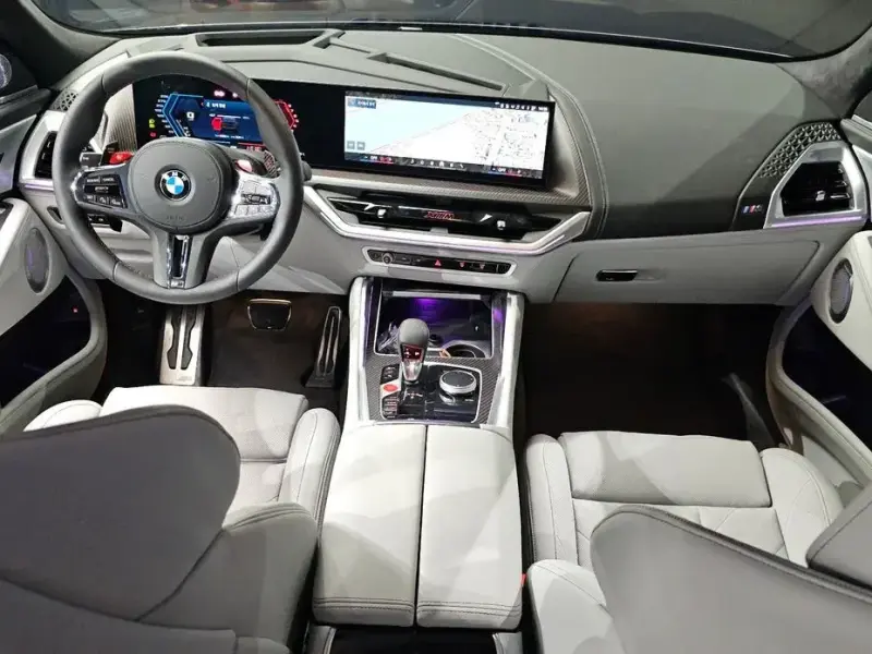 2026 BMW XM с пробегом 4 211 км