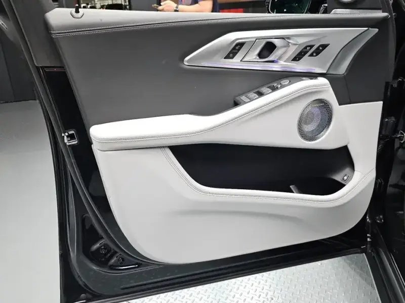 2026 BMW XM с пробегом 4 211 км