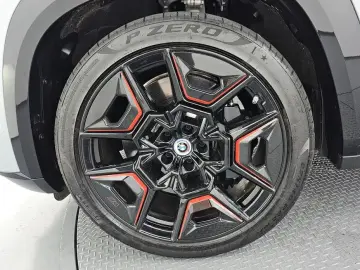 2024 BMW XM с пробегом 18 810 км
