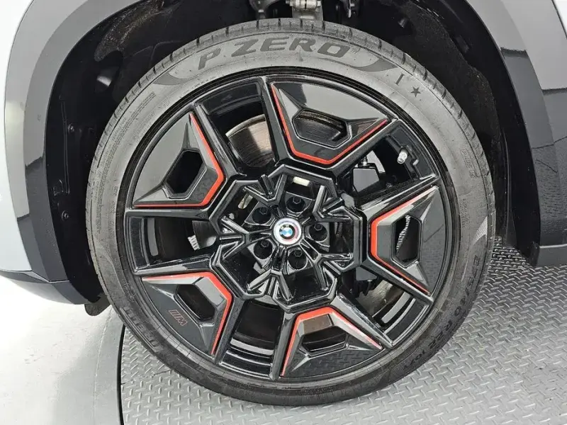 2024 BMW XM с пробегом 18 810 км