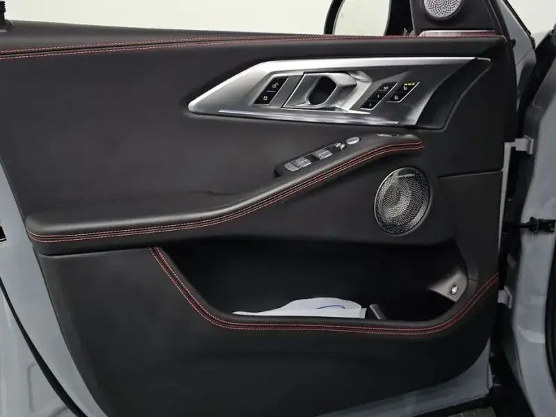 2024 BMW XM с пробегом 18 810 км