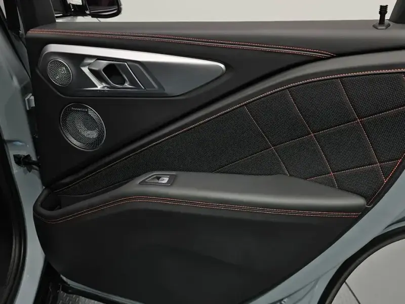 2024 BMW XM с пробегом 18 810 км