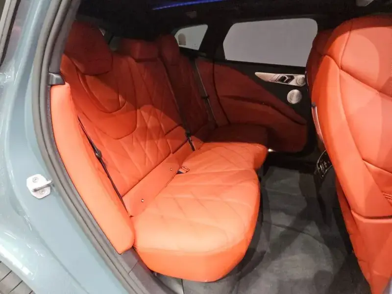 2025 BMW XM с пробегом 5 317 км