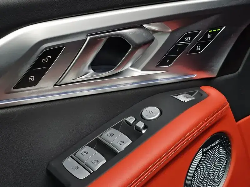 2025 BMW XM с пробегом 5 317 км