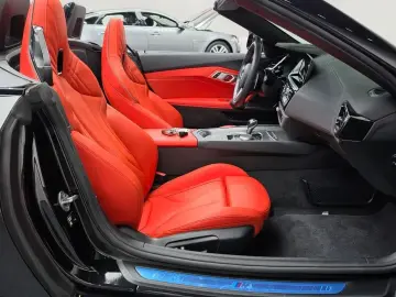 2025 BMW Z4 с пробегом 12 503 км