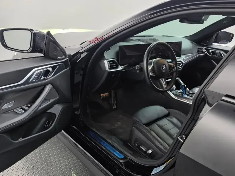 2023 BMW i4 с пробегом 42 839 км