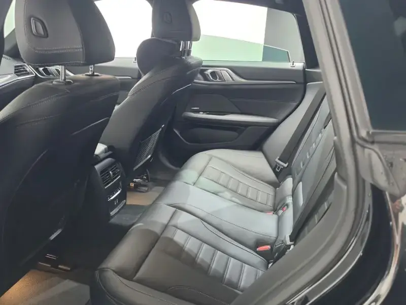2023 BMW i4 с пробегом 42 839 км