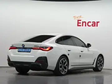 2023 BMW i4 с пробегом 19 521 км