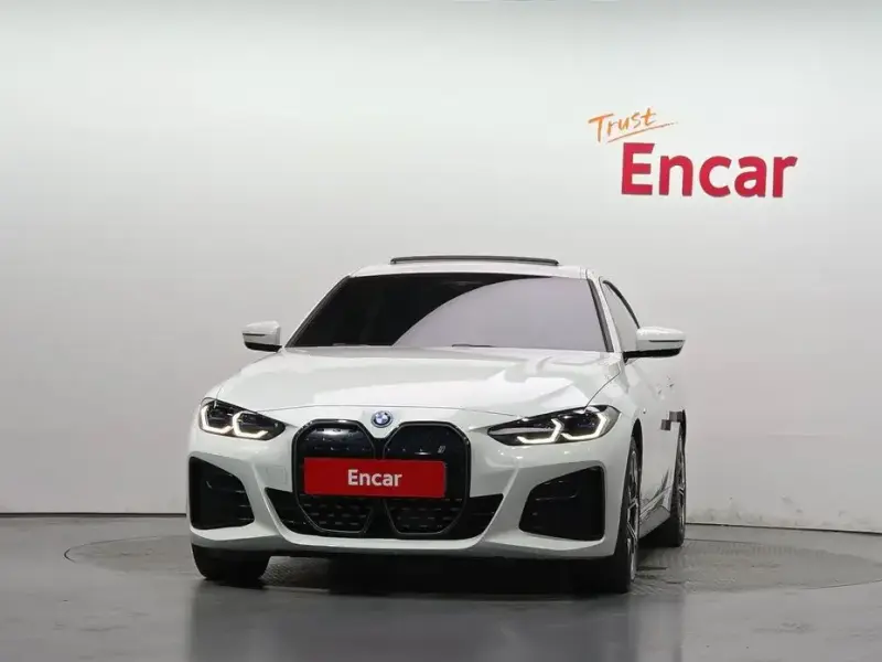 2023 BMW i4 с пробегом 19 521 км