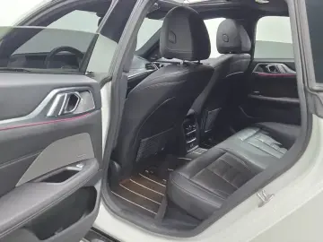 2023 BMW i4 с пробегом 19 521 км