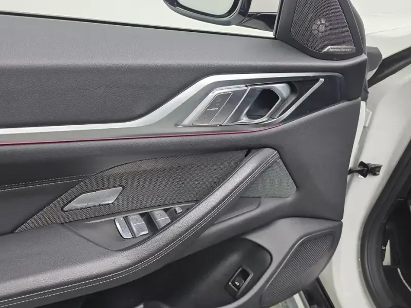 2023 BMW i4 с пробегом 19 521 км