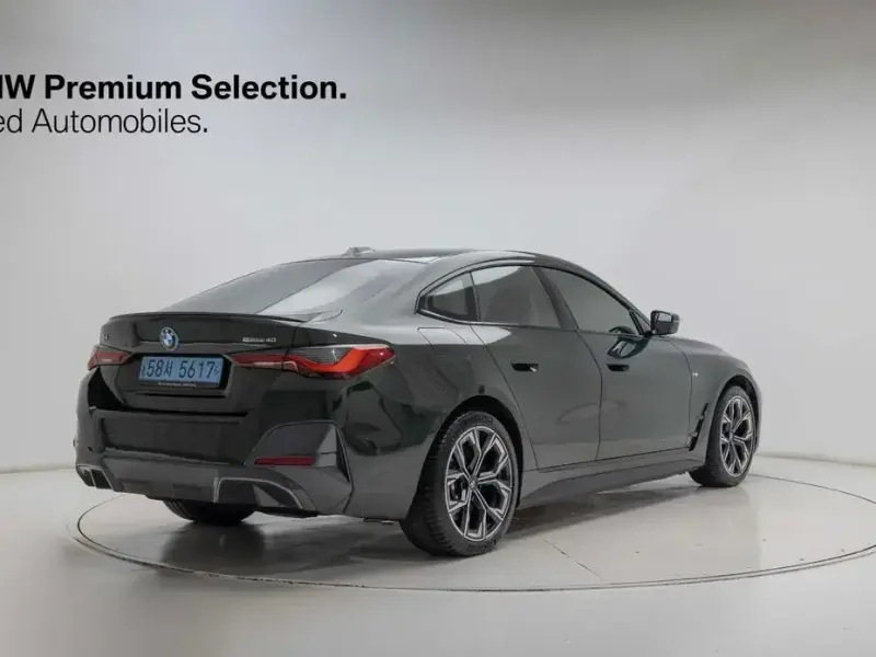 2022 BMW i4 с пробегом 89 782 км