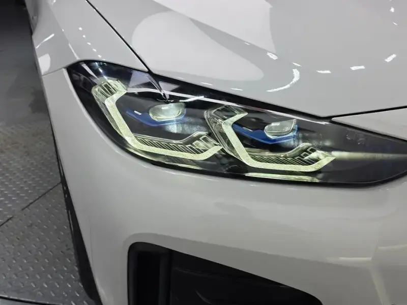2023 BMW i4 с пробегом 19 521 км