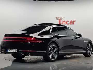 2023 Genesis G90 с пробегом 63 105 км