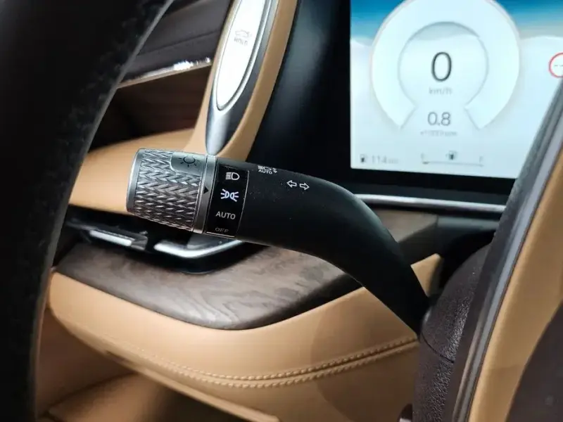 2023 Genesis G90 с пробегом 63 105 км