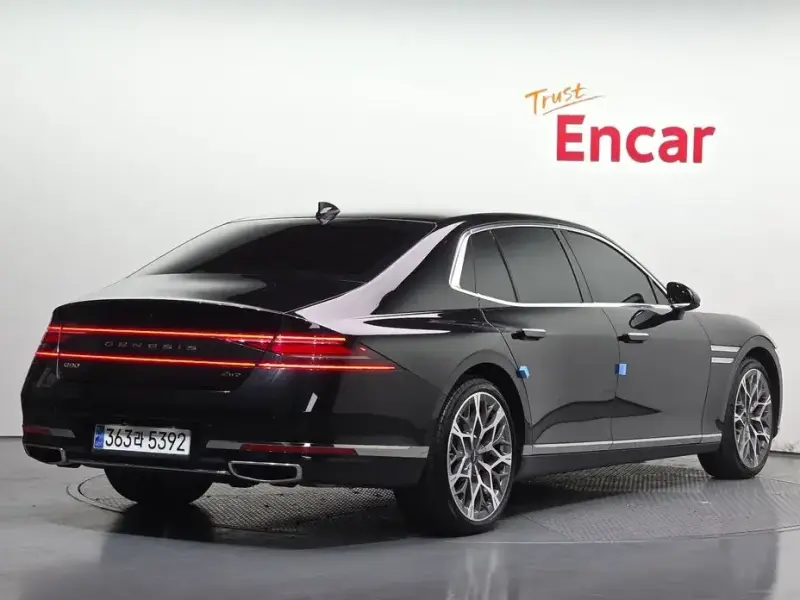 2023 Genesis G90 с пробегом 89 086 км