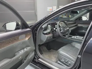 2023 Genesis G90 с пробегом 89 086 км